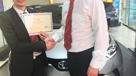 Sales Consultant Ed Raw Achieves Silver Level in Sales
