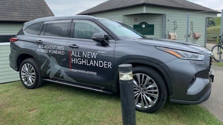 SLM Toyota Uckfield takes along All New Highlander to Pro-Am golf tournament