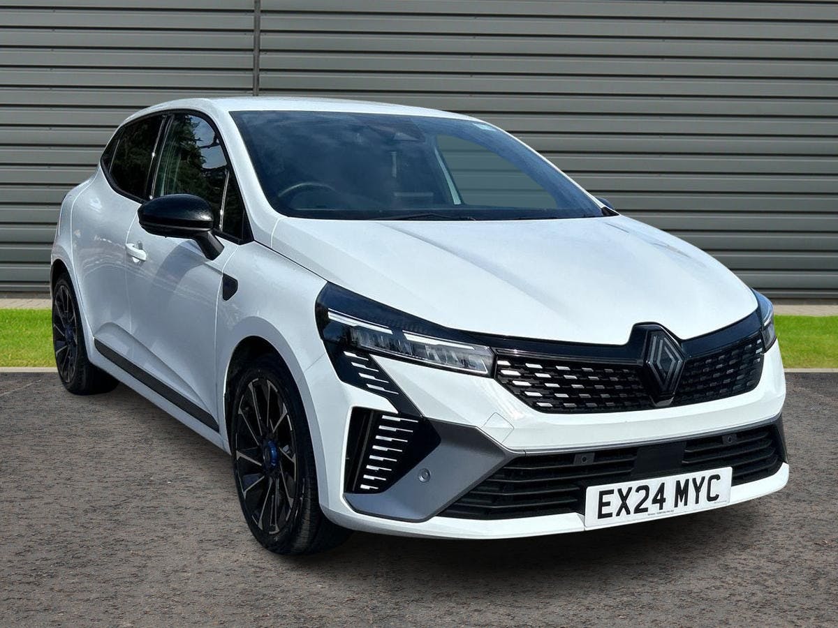 Renault Clio listing photo