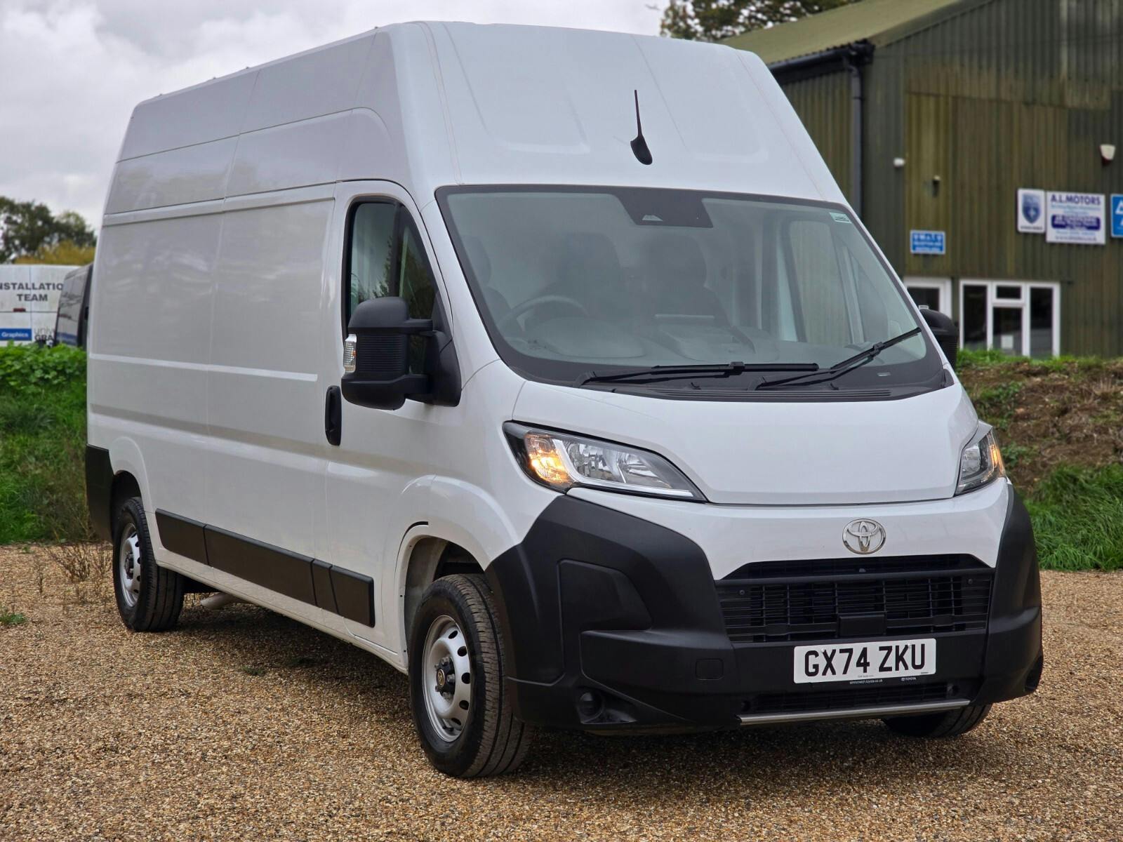 2024 TOYOTA PROACE MAX