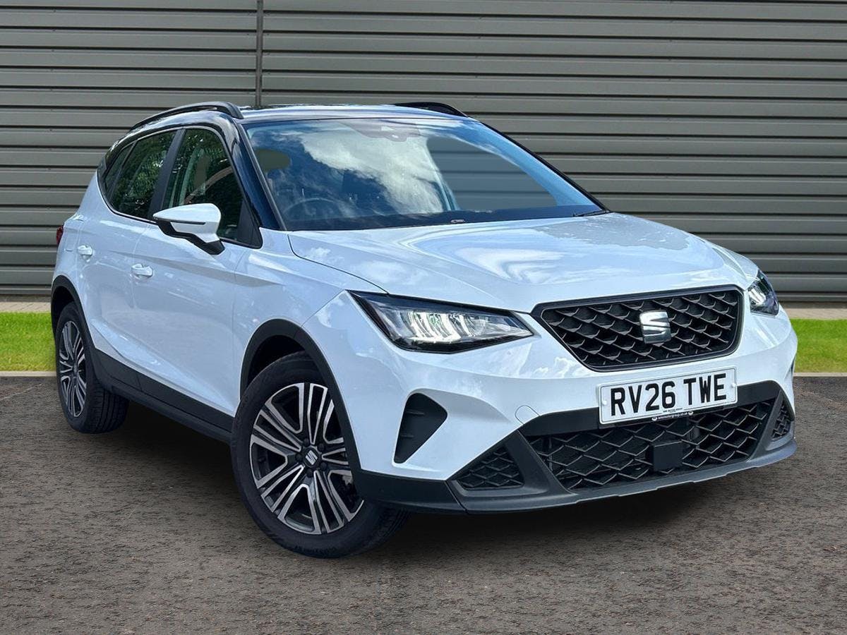 SEAT Arona listing photo